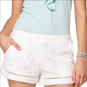 Lilly Pulitzer Wixson short in Resort White